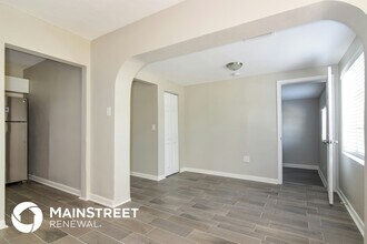 5224 Puritan Ave in Tampa, FL - Building Photo - Building Photo