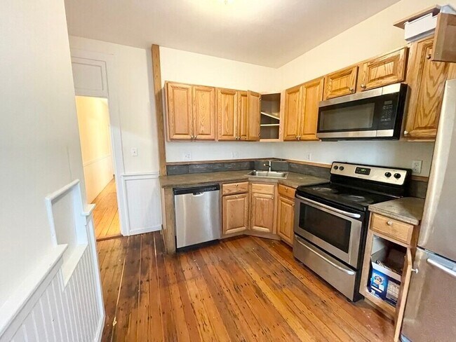 2 Folsom Ave, Unit A1 in Boston, MA - Building Photo - Building Photo