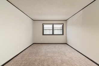 Cedar Point Apartments in Springfield, IL - Foto de edificio - Interior Photo