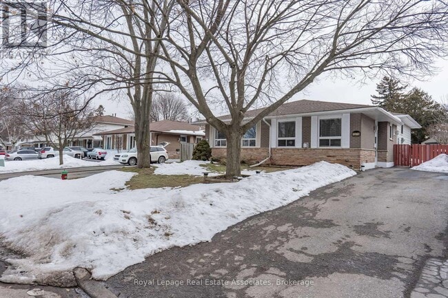 property at 1370 Roylen Rd