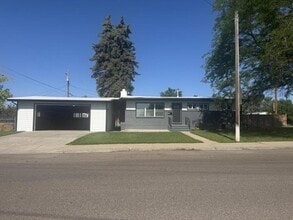 200 Smelter Ave NW in Great Falls, MT - Building Photo - Building Photo