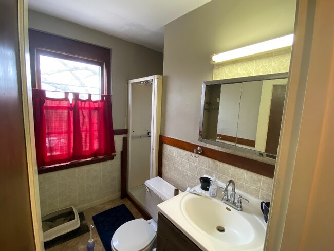 340 Ellis Ave in Iowa City, IA - Foto de edificio - Building Photo