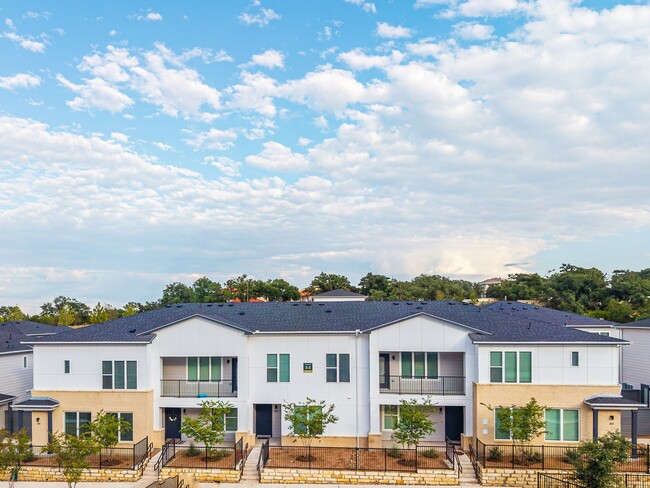 Oasis at Stone Oak in San Antonio, TX - Building Photo - Building Photo