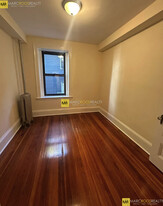 881 Massachusetts Ave, Unit 7 in Cambridge, MA - Building Photo - Building Photo