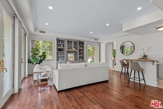 2997 Beverly Glen Cir in Los Angeles, CA - Building Photo - Building Photo
