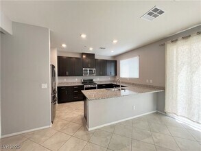 3145 Umbria Hills Walk in Henderson, NV - Building Photo - Building Photo