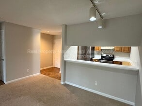 700 Bishops Park Dr in Raleigh, NC - Building Photo - Building Photo