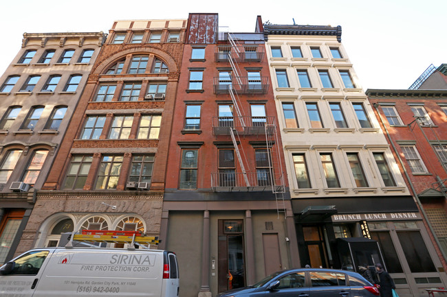 75 Warren St in New York, NY - Building Photo - Building Photo