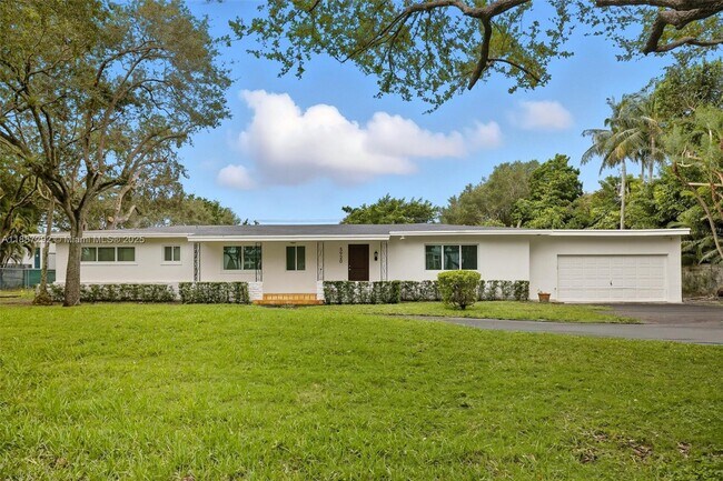 5920 SW 114th Terrace in Miami, FL - Building Photo - Building Photo
