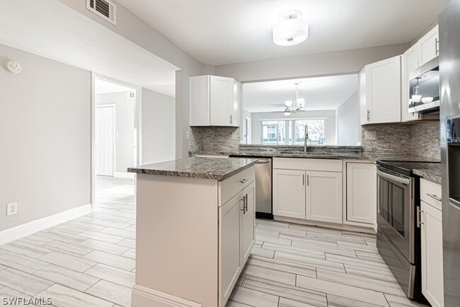 property at 1392 Churchill Cir