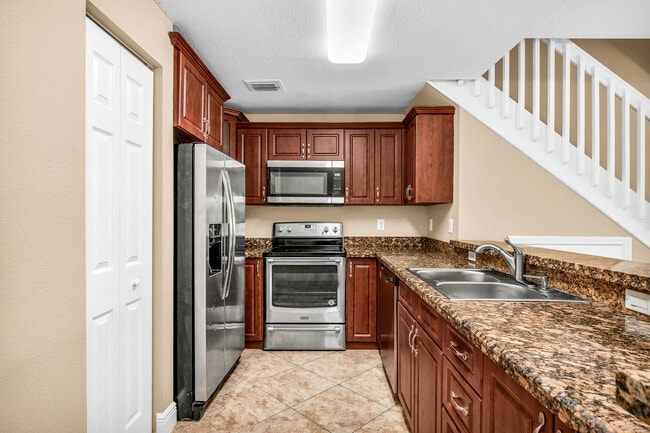 3720 NE 4th Ter in Pompano Beach, FL - Foto de edificio - Building Photo