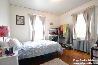 31 Claymoss Rd, Unit 1 in Boston, MA - Foto de edificio - Building Photo