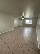 1122 Oak Ln in Claremore, OK - Building Photo - Building Photo