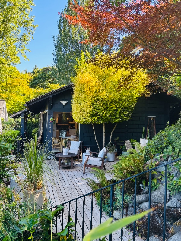 property at 714 W Prospect St