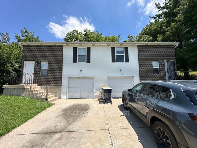 property at 1615 Jackson Ave