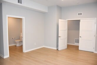 507 W Maple Ave in Orange, CA - Building Photo - Building Photo