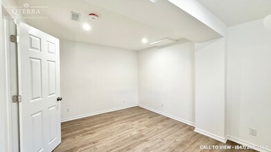 15 Sleepy Hollow Pl in Whitby, ON - Building Photo - Building Photo