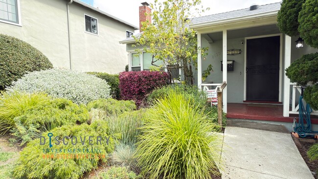 4120 Maple Ave in Oakland, CA - Building Photo - Building Photo