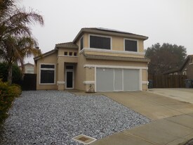1048 Freshwater Ct in Vacaville, CA - Building Photo