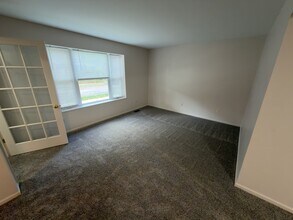 846 Beaconsfield Ave, Unit 1 in Grosse Pointe Park, MI - Building Photo - Building Photo