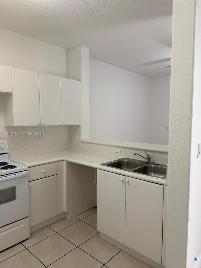 1656 SE 29th Ct in Homestead, FL - Building Photo - Building Photo