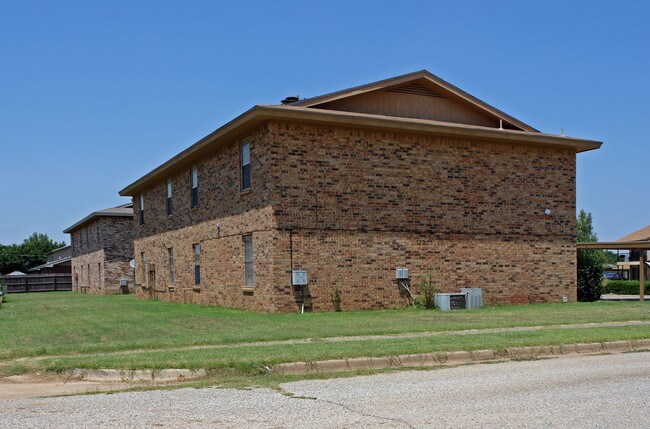 7408 Waco Ave in Lubbock, TX - Building Photo - Building Photo