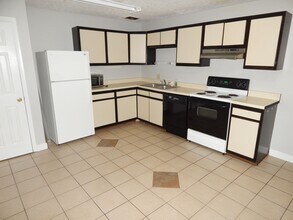 136 Clover Valley Cir in Blacksburg, VA - Building Photo - Building Photo