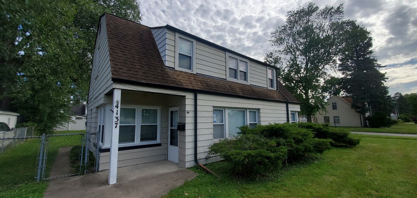 4137 W 99th Pl in Oak Lawn, IL - Foto de edificio