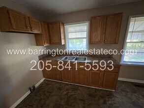 931 Dartmouth Ave in Bessemer, AL - Foto de edificio - Building Photo