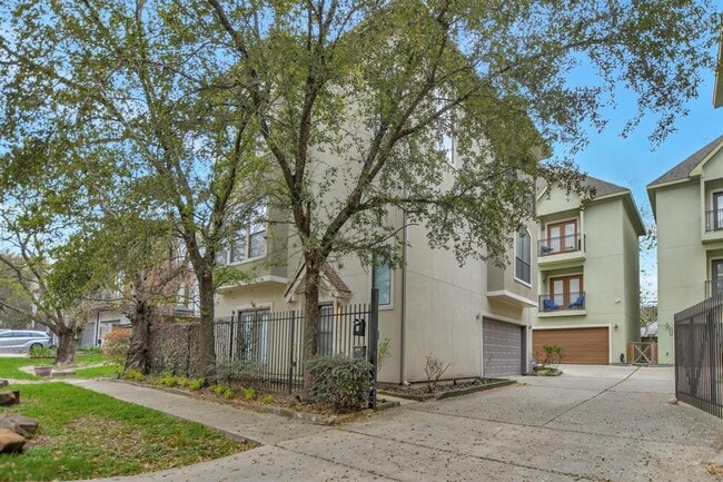 property at 4306 O'Reilly