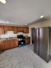 252 Montgomery St in Bloomfield, NJ - Building Photo - Building Photo