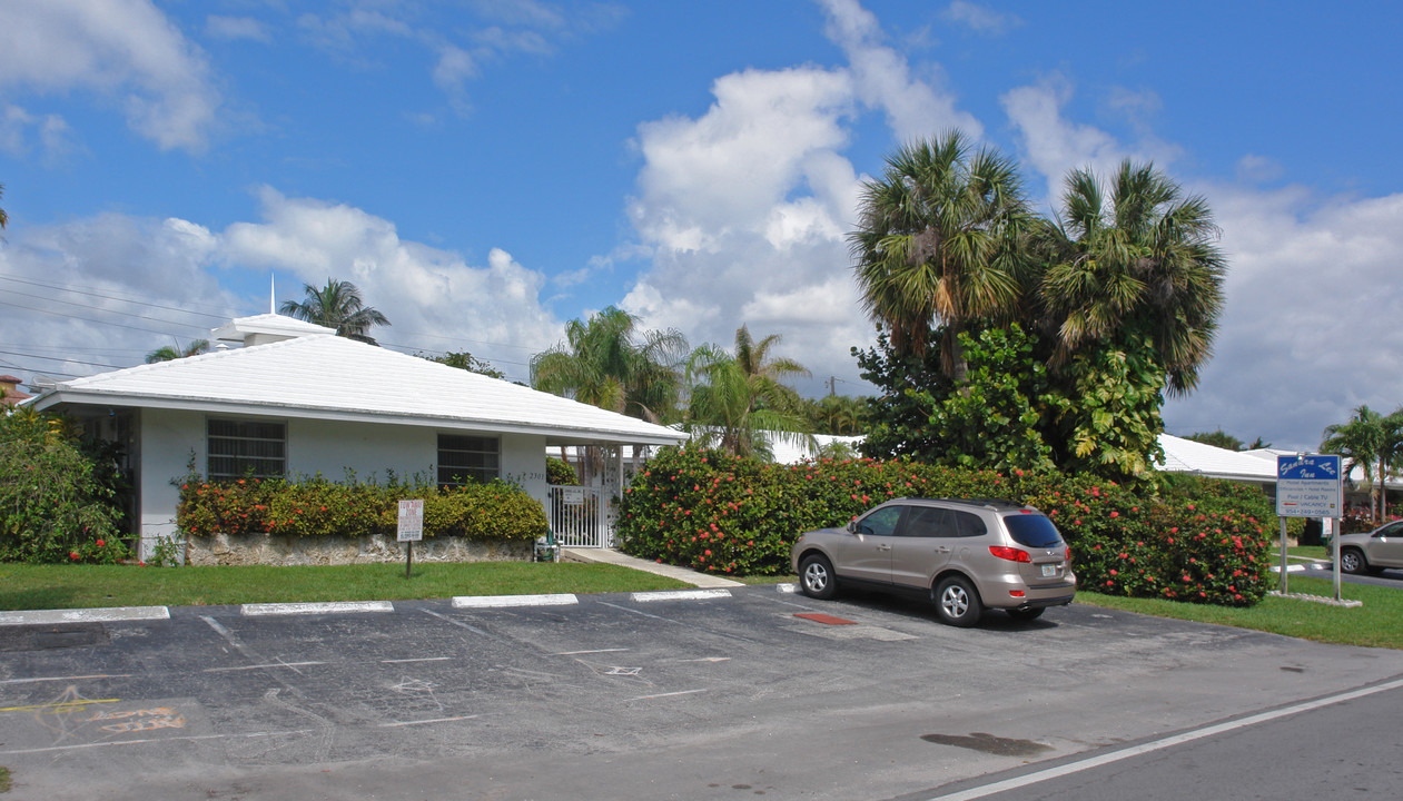 2301-2307 NE 33rd Ave in Fort Lauderdale, FL - Building Photo