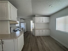 900 Firebird Cir in Pahrump, NV - Building Photo - Building Photo
