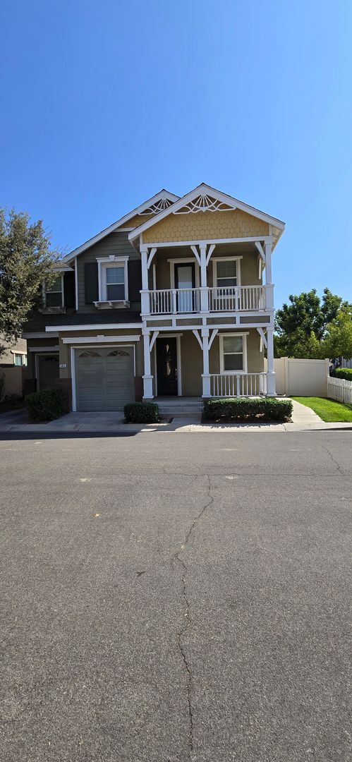 25835 Silva Ct in Loma Linda, CA - Foto de edificio - Building Photo