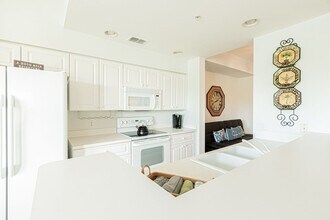 3830 Sawgrass Way in Naples, FL - Building Photo - Building Photo