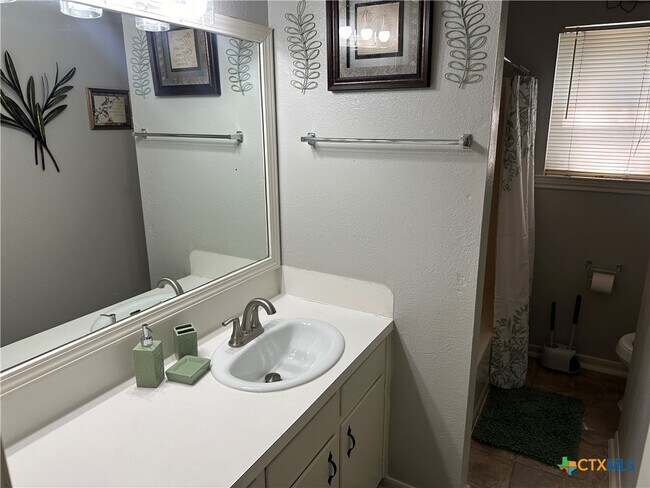 property at 3006 Persimmon Dr