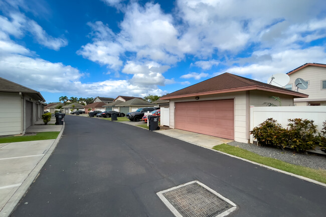 Mariners Place Townhomes in Ewa Beach, HI - Building Photo - Building Photo