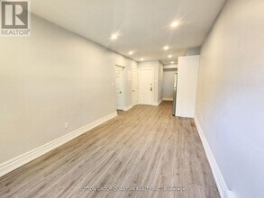 122 Newcastle St in Toronto, ON - Building Photo - Building Photo