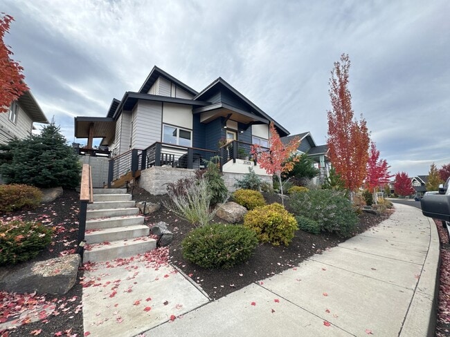 property at 20651 Cougar Peak Dr