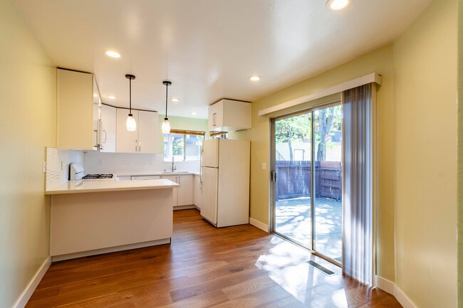 1860 Scott Blvd in Santa Clara, CA - Building Photo - Building Photo