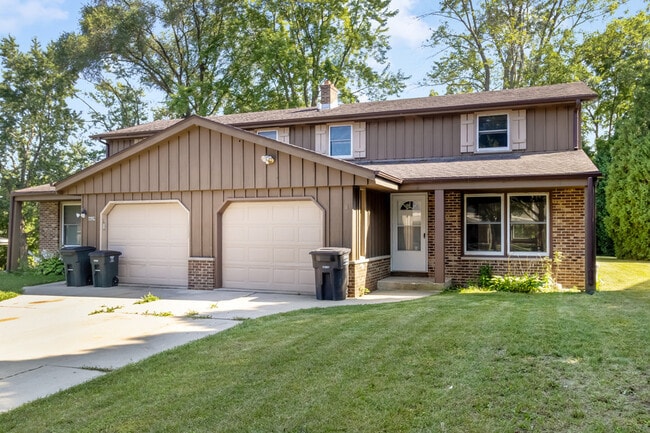 property at 6631 W Charles Ct