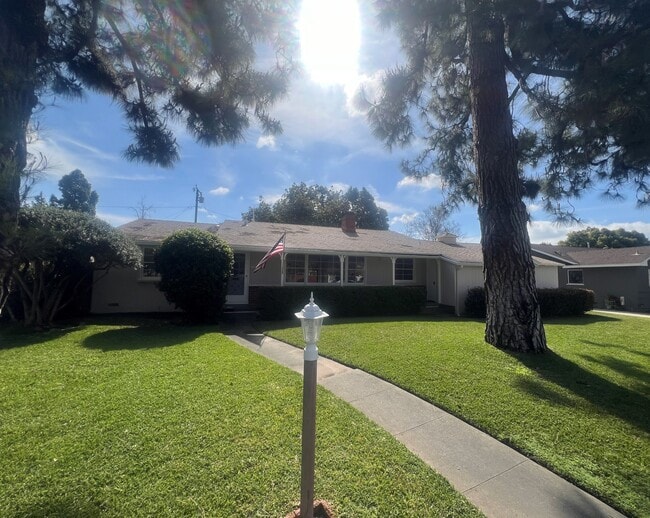 property at 1542 Alameda St