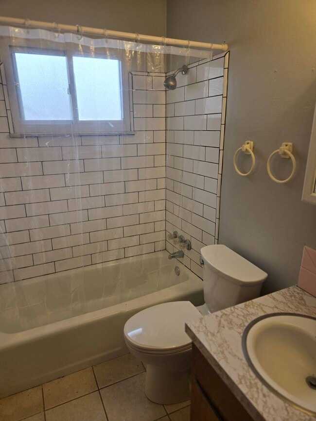 2264 5th St SW in Akron, OH - Building Photo - Building Photo