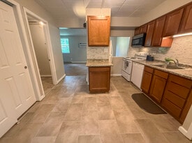 Sycamore Gardens in Penn Hills, PA - Building Photo