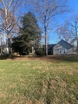 17 Shadow Mist Dr in Simpsonville, SC - Building Photo