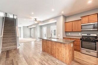 737 Bates St SE in Grand Rapids, MI - Building Photo - Building Photo