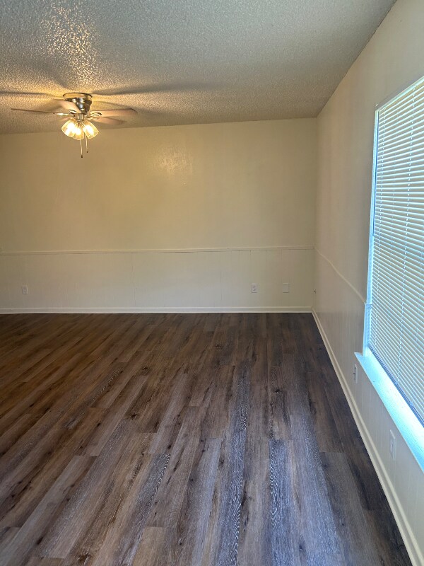 1702 Kirk Ave in Killeen, TX - Foto de edificio - Building Photo