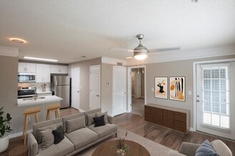 Sugarloaf Crossing in Lawrenceville, GA - Building Photo - Building Photo