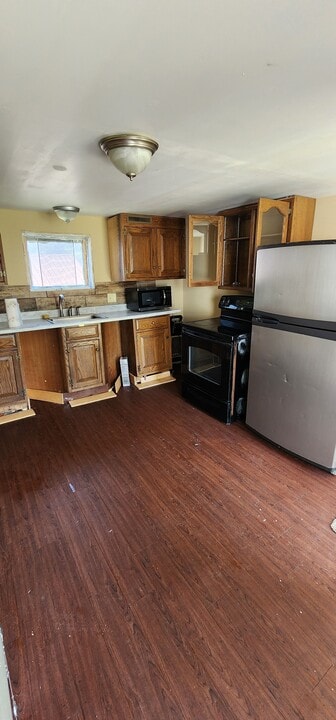 274 N Main St, Unit Apartment 3 in Gloversville, NY - Foto de edificio