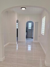 928 Euclid Ave in Miami Beach, FL - Building Photo - Building Photo